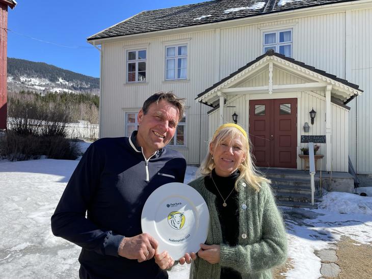 ROS-premie til Inger-Lise Sæterbakken Jevne og Erling Jevne