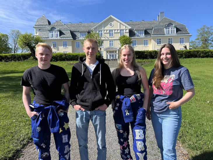 Fra vestre: Lars Havik, Herman Øverby, Helene Hørsand Bryhn og Martine Lau Fra vestre: Lars Havik, Herman Øverby, Helene Hørsand Bryhn og Martine Lau